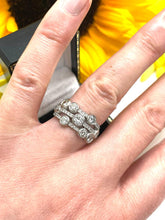 Load image into Gallery viewer, Stunning Diamond Ring Set in Platinum