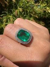 Load image into Gallery viewer, Diamond & Emerald 18ct Gold Ring