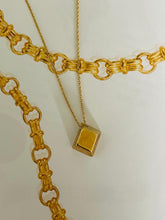 Load image into Gallery viewer, Tiffany & Co Pendant Set in 18ct Yellow Gold