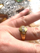 Load image into Gallery viewer, Diamond Ring Set in 18ct Yellow Gold