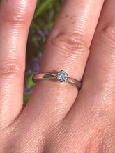 Load image into Gallery viewer, Diamond Solitaire Ring Set in Platinum