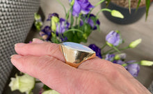 Load image into Gallery viewer, Amazing Marquise Cut Moonstone in 18ct Yellow Gold