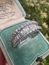 Load image into Gallery viewer, Fancy 18ct White Gold Diamond Ring