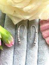 Load image into Gallery viewer, Beautiful Diamond Drop Earrings Set in Platinum
