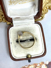 Load image into Gallery viewer, Classic Solitaire Ring