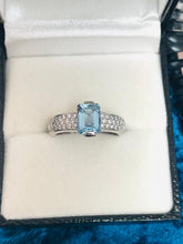 Load image into Gallery viewer, Aquamarine and Diamond Ring Set in 18ct White Gold
