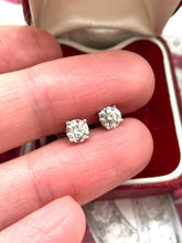 Load image into Gallery viewer, 0.85ct Diamond Studs