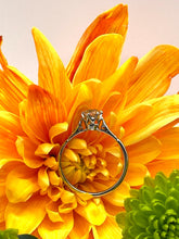 Load image into Gallery viewer, Stunning Art Deco Solitaire Diamond Ring