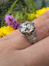 Load image into Gallery viewer, 5.01ct Diamond Statement Ring