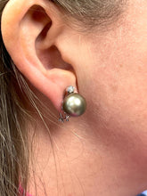 Load image into Gallery viewer, South Sea Cultured Pearls Set in 18ct White Gold