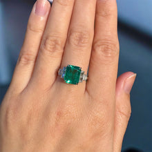Load image into Gallery viewer, Emerald and Diamond Ring