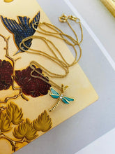 Load image into Gallery viewer, Dragonfly Pendant Set in 18ct Yellow Gold