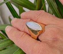 Load image into Gallery viewer, Amazing Marquise Cut Moonstone in 18ct Yellow Gold