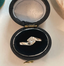 Load image into Gallery viewer, Princess Cut Diamond Set in 18ct White Gold