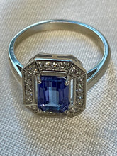 Load image into Gallery viewer, Tanzanite and Diamond Ring Set in Platinum