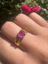 Load image into Gallery viewer, Vintage 1.50ct Pink Sapphire & Yellow Gold Ring
