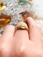 Load image into Gallery viewer, Diamond Ring Set in 18ct Yellow Gold