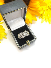 Load image into Gallery viewer, Stunning Diamond Ring Set in Platinum