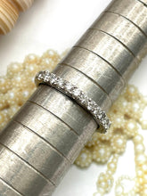 Load image into Gallery viewer, Gorgeous Glittering Ring