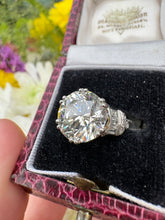 Load image into Gallery viewer, 5.01ct Diamond Statement Ring