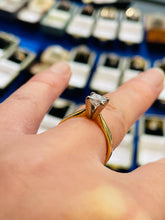 Load image into Gallery viewer, Princess Cut Preloved Ring