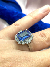 Load image into Gallery viewer, Exquisite Tanzanite and Diamond Ring in Platinum