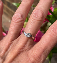 Load image into Gallery viewer, Princess Cut Diamond Set in 18ct White Gold