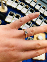 Load image into Gallery viewer, Princess Cut Preloved Ring