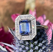 Load image into Gallery viewer, Tanzanite and Diamond Ring Set in Platinum