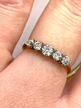 Load image into Gallery viewer, Stunning Diamond Ring Set in 18ct Yellow Gold