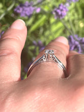 Load image into Gallery viewer, Diamond Solitaire Ring Set in Platinum