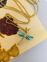 Load image into Gallery viewer, Dragonfly Pendant Set in 18ct Yellow Gold