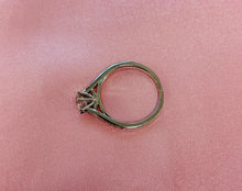 Load image into Gallery viewer, Solitaire Diamond Ring in Platinum