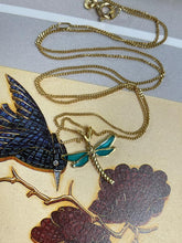 Load image into Gallery viewer, Dragonfly Pendant Set in 18ct Yellow Gold