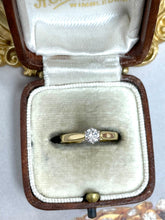 Load image into Gallery viewer, Classic Solitaire Ring