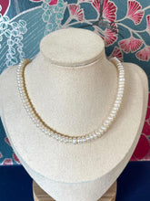 Load image into Gallery viewer, Pearl Necklace