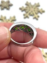 Load image into Gallery viewer, Green tourmaline and Diamond Ring Set in 18ct White Gold