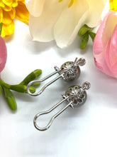 Load image into Gallery viewer, South Sea Cultured Pearls Set in 18ct White Gold