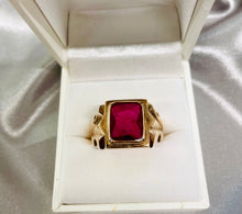 Load image into Gallery viewer, Red Engraved Plaque Ring in 18ct Rose Gold
