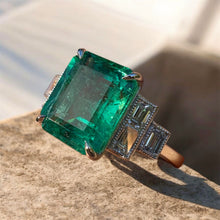 Load image into Gallery viewer, Emerald and Diamond Ring