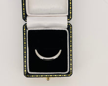 Load image into Gallery viewer, Diamond and Platinum Band