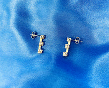 Load image into Gallery viewer, Diamond Drop Earrings in 18ct White Gold