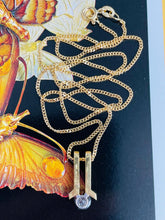 Load image into Gallery viewer, Beautiful Diamond Pendant Set in 18ct Yellow Gold