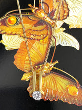 Load image into Gallery viewer, Beautiful Diamond Pendant Set in 18ct Yellow Gold