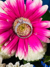 Load image into Gallery viewer, Stunning Diamond Ring!