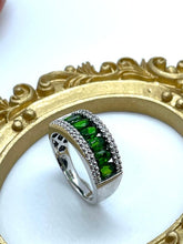Load image into Gallery viewer, Green tourmaline and Diamond Ring Set in 18ct White Gold
