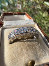 Load image into Gallery viewer, Diamond and Platinum Band Ring