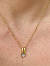 Load image into Gallery viewer, Beautiful Diamond Pendant Set in 18ct Yellow Gold