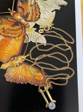 Load image into Gallery viewer, Beautiful Diamond Pendant Set in 18ct Yellow Gold