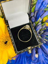 Load image into Gallery viewer, Classic Solitaire Ring